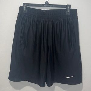 Mens medium nike athletic shorts!